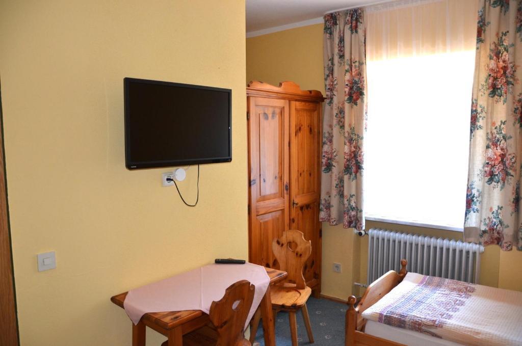 Landgasthof zur Quelle Seeshaupt Zimmer foto
